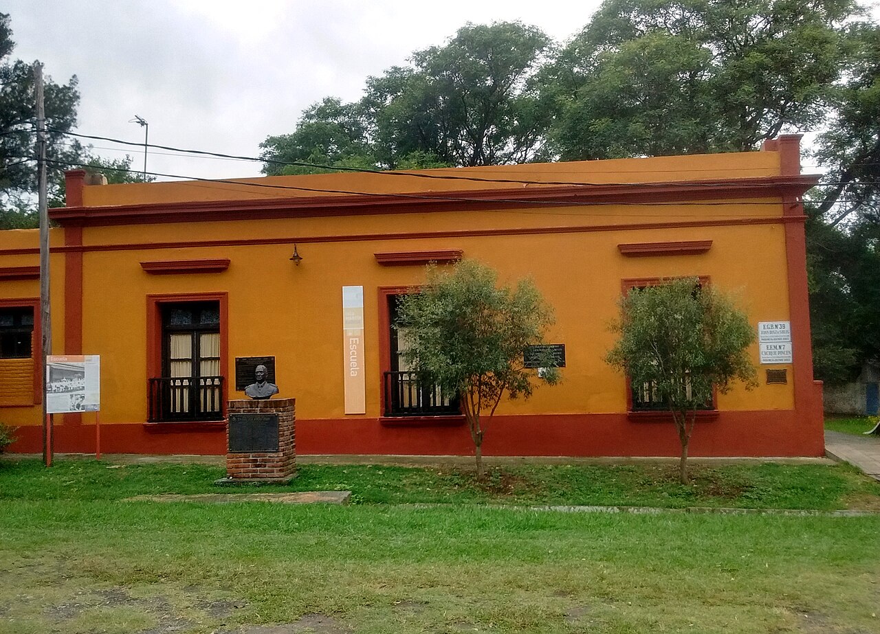 Isla Martín García EGB 39 Juan Diaz de Solís EEM 7 Cacique Pincén Preso Juan Domingo Perón